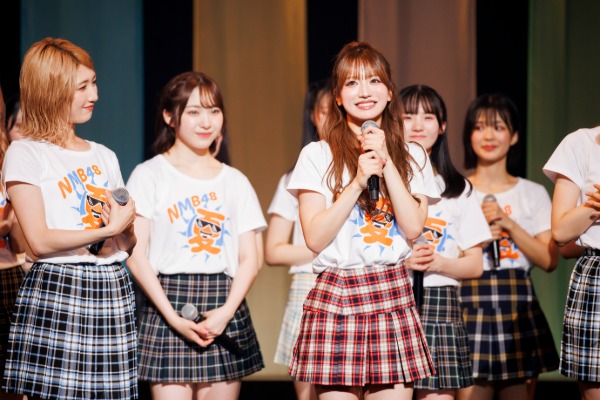NMB48安部若菜、25歳の誕生日に卒業コンサート開催！淡いグリーンのドレス姿で8年半の活動に感謝