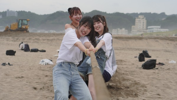 WHITE SCORPION、御宿で2度目の海開きイベント開催！新衣装で夏のスタート切る