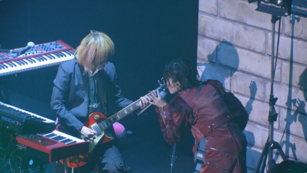 平手友梨奈、ソロ初の日本武道館ライブ記念で映像を3週連続公開！第1弾は「俺らの未来」