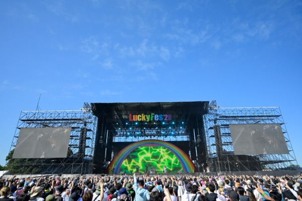 【ライブレポート】Chevon、RAINBOW STAGEで鳴らした限界突破のロック!<LuckyFes’26>