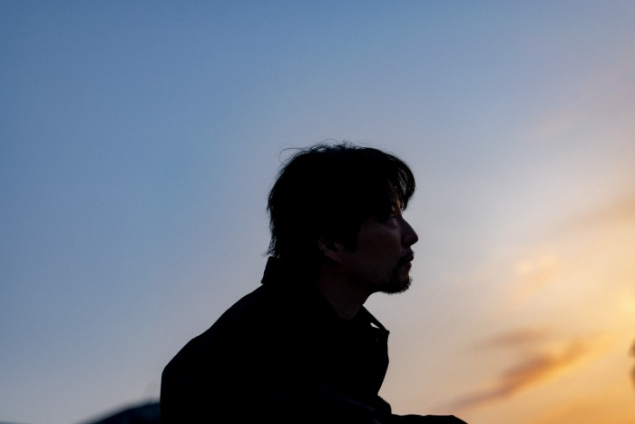 星野源、初の監督&撮影を手がけた新曲「好き」MV公開!藤井隆、飯尾和樹との3人旅を描く