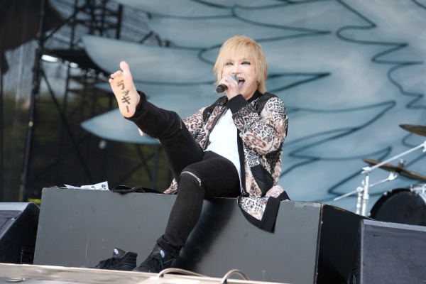 ゴールデンボンバー<LuckyFes’26>(※提供画像)