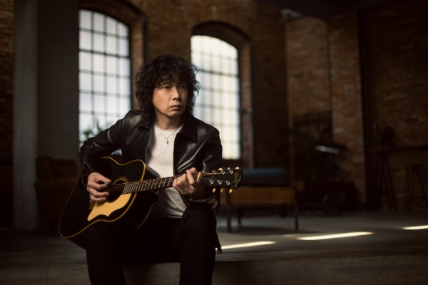 斉藤和義、新曲「黒猫のタンバリン」を先行配信!レコーディング映像も8月5日19時公開