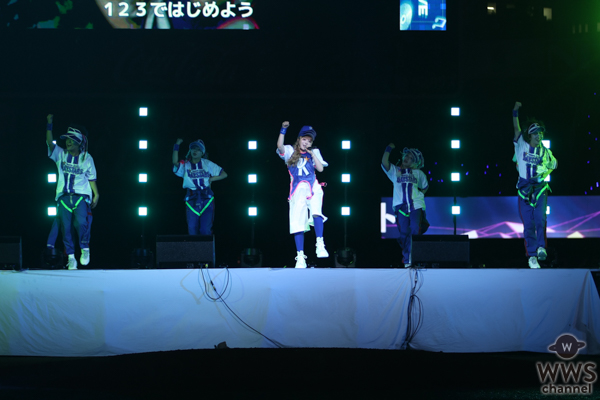 きゃりーぱみゅぱみゅ<BLUE☆LIGHT LIVE>(C)WWSチャンネル