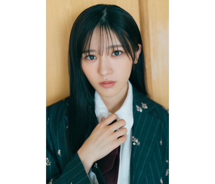 LOVE・野口衣織、「blt graph.」セブンネット限定表紙版で見せる透明肌