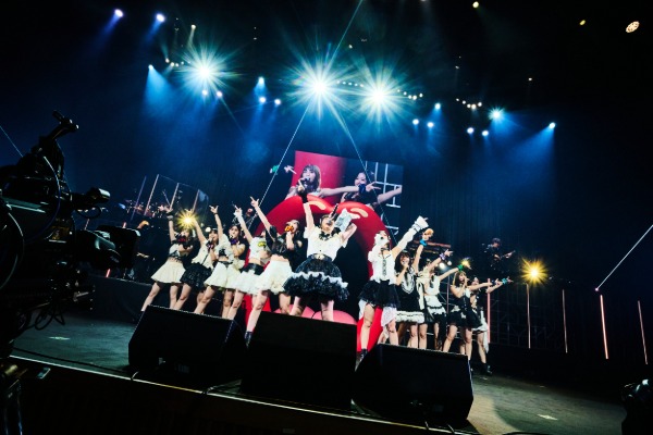 【ライブレポート】Juice=Juice、情熱と笑顔が弾けるパフォーマンス披露!広瀬香美もメンバーとダンス
